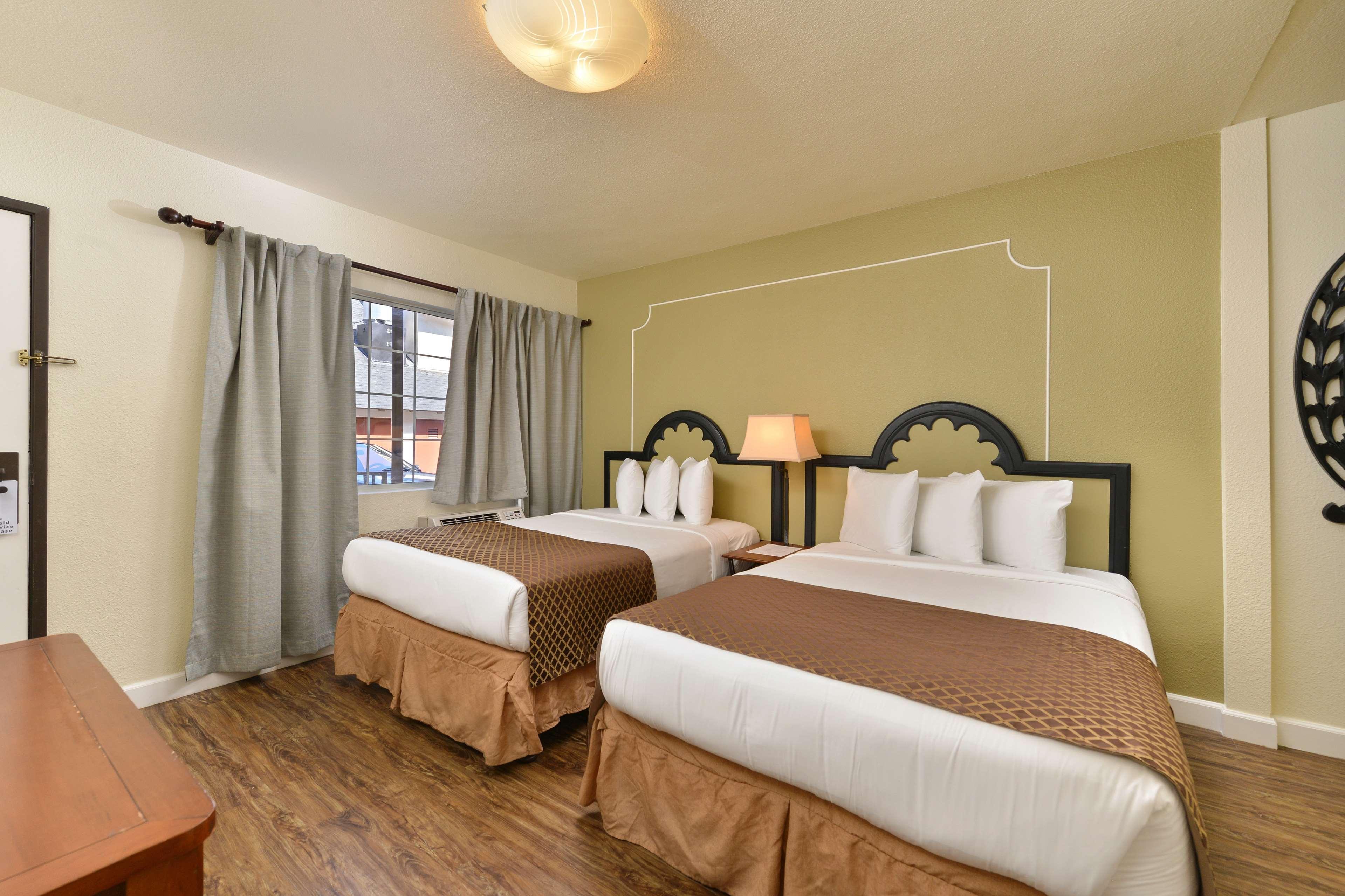 Hotel Mercure Lyon Centre Charpennes Вильорбан Екстериор снимка
