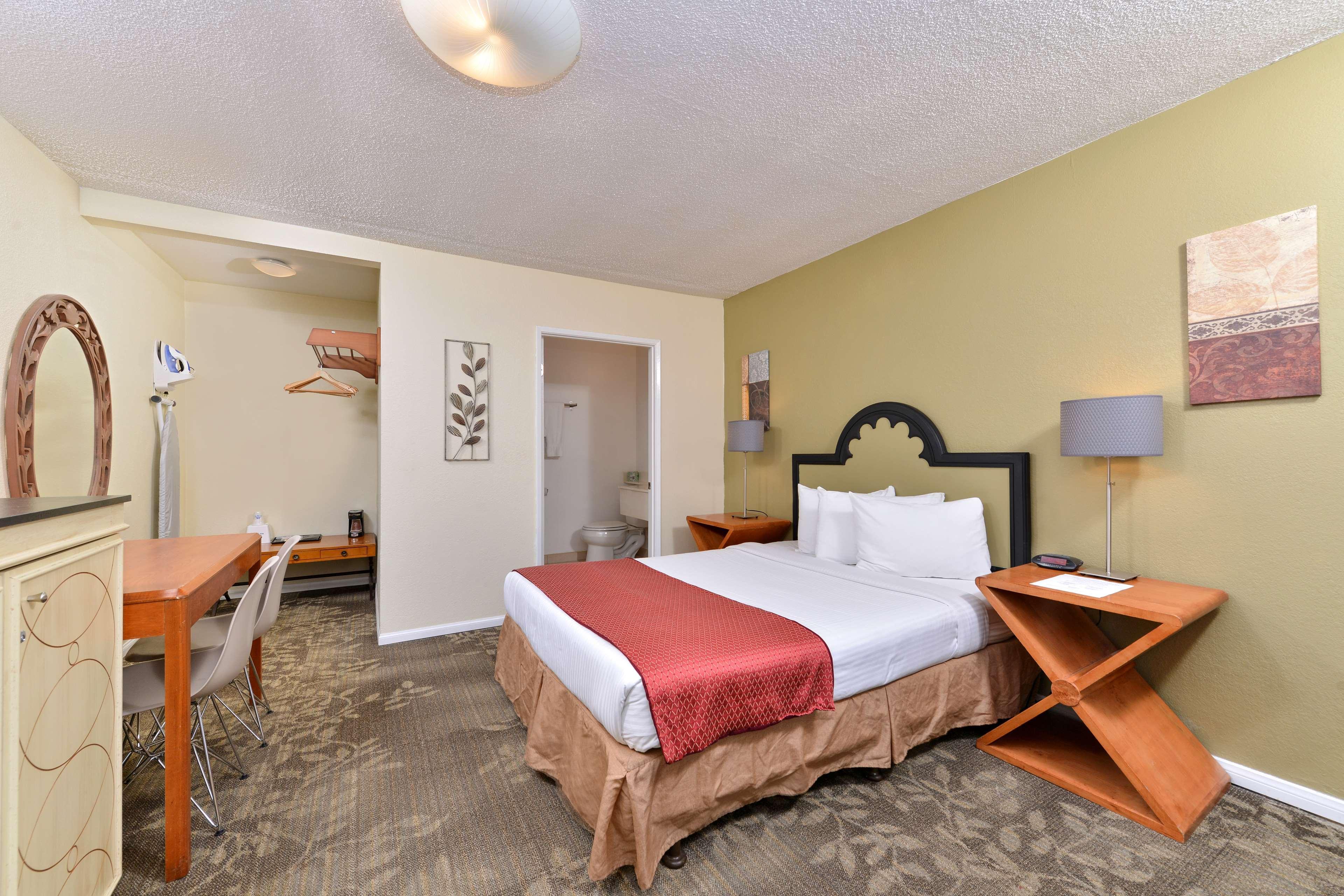 Hotel Mercure Lyon Centre Charpennes Вильорбан Екстериор снимка