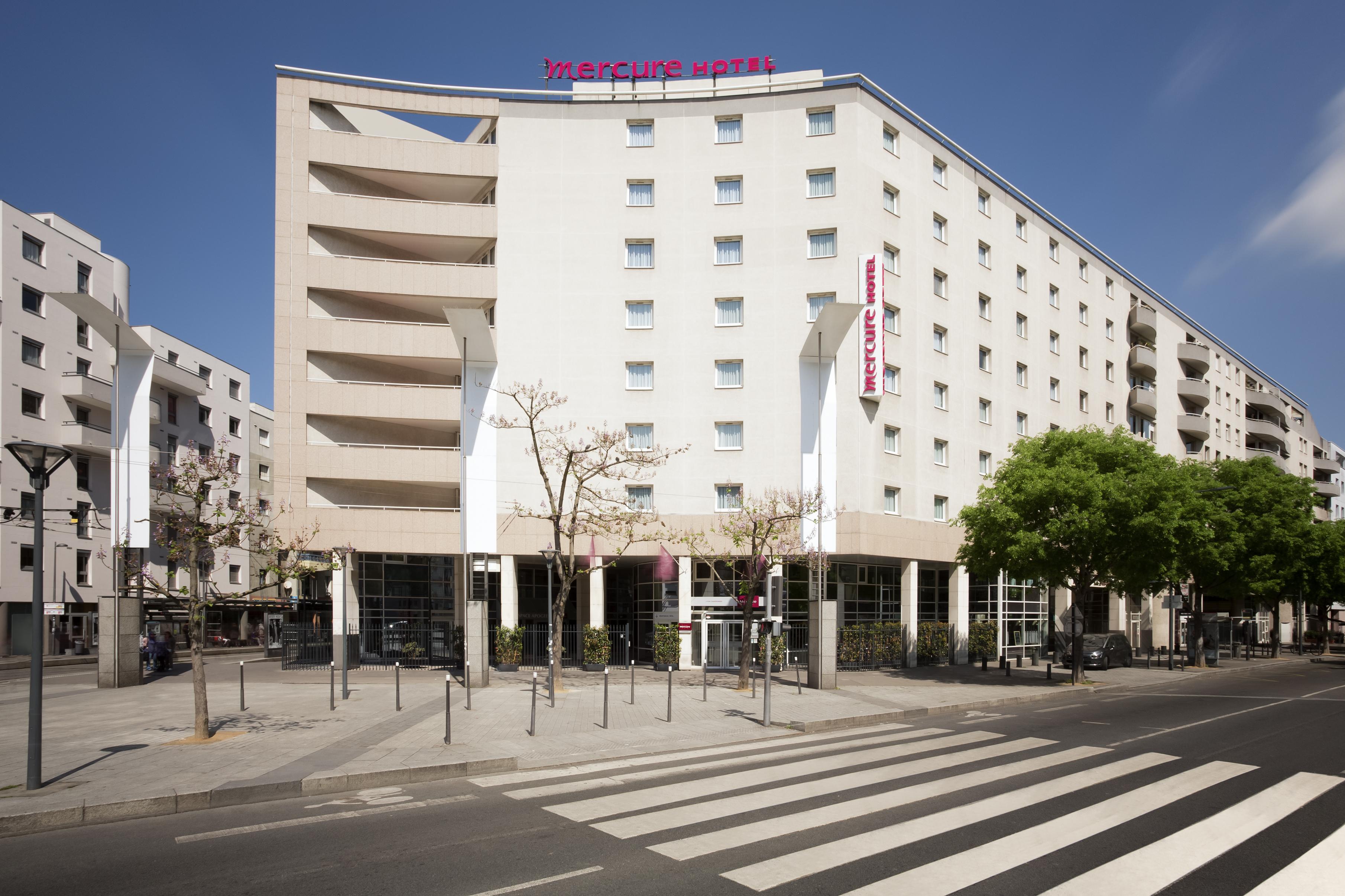 Hotel Mercure Lyon Centre Charpennes Вильорбан Екстериор снимка