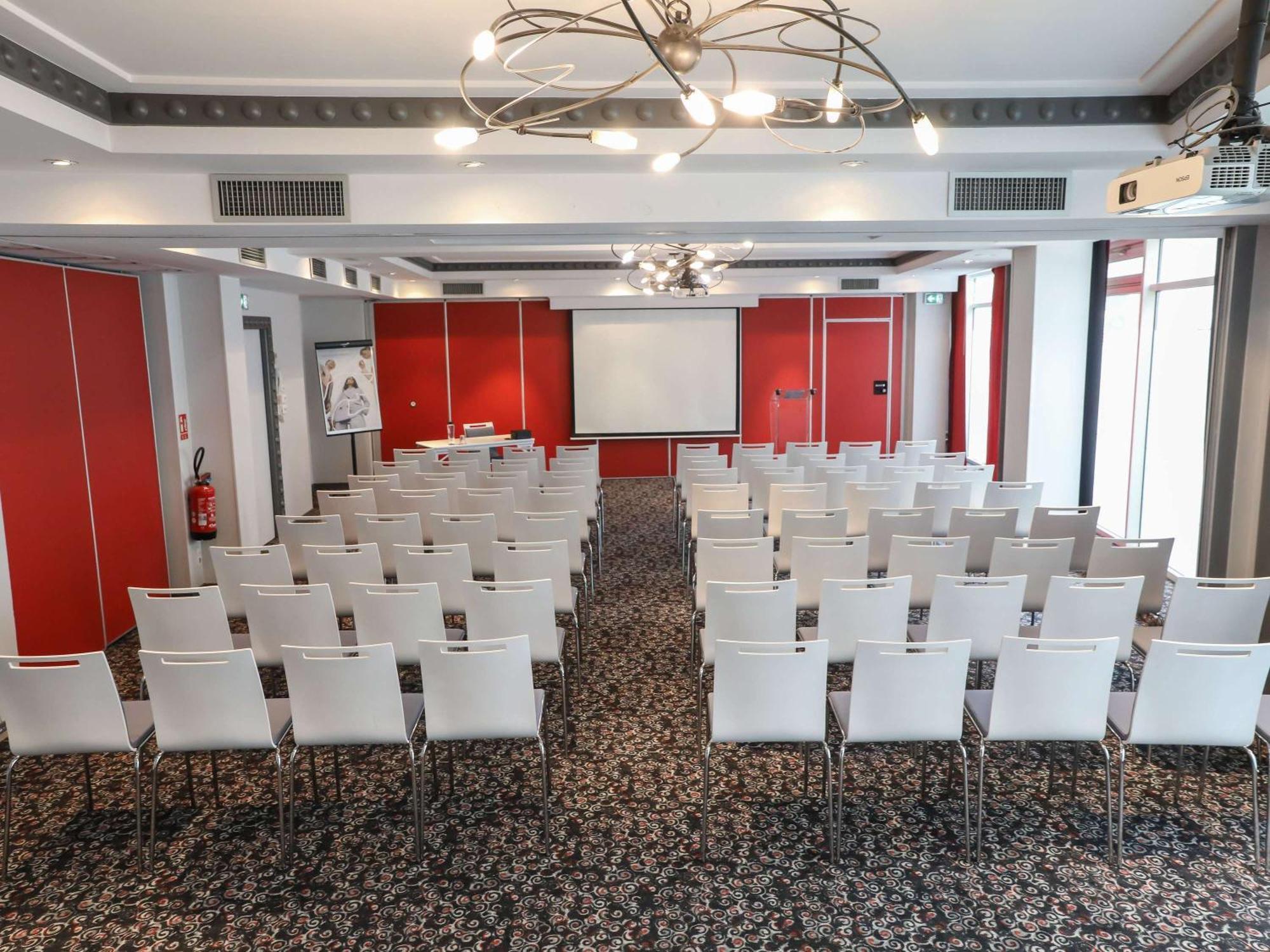 Hotel Mercure Lyon Centre Charpennes Вильорбан Екстериор снимка