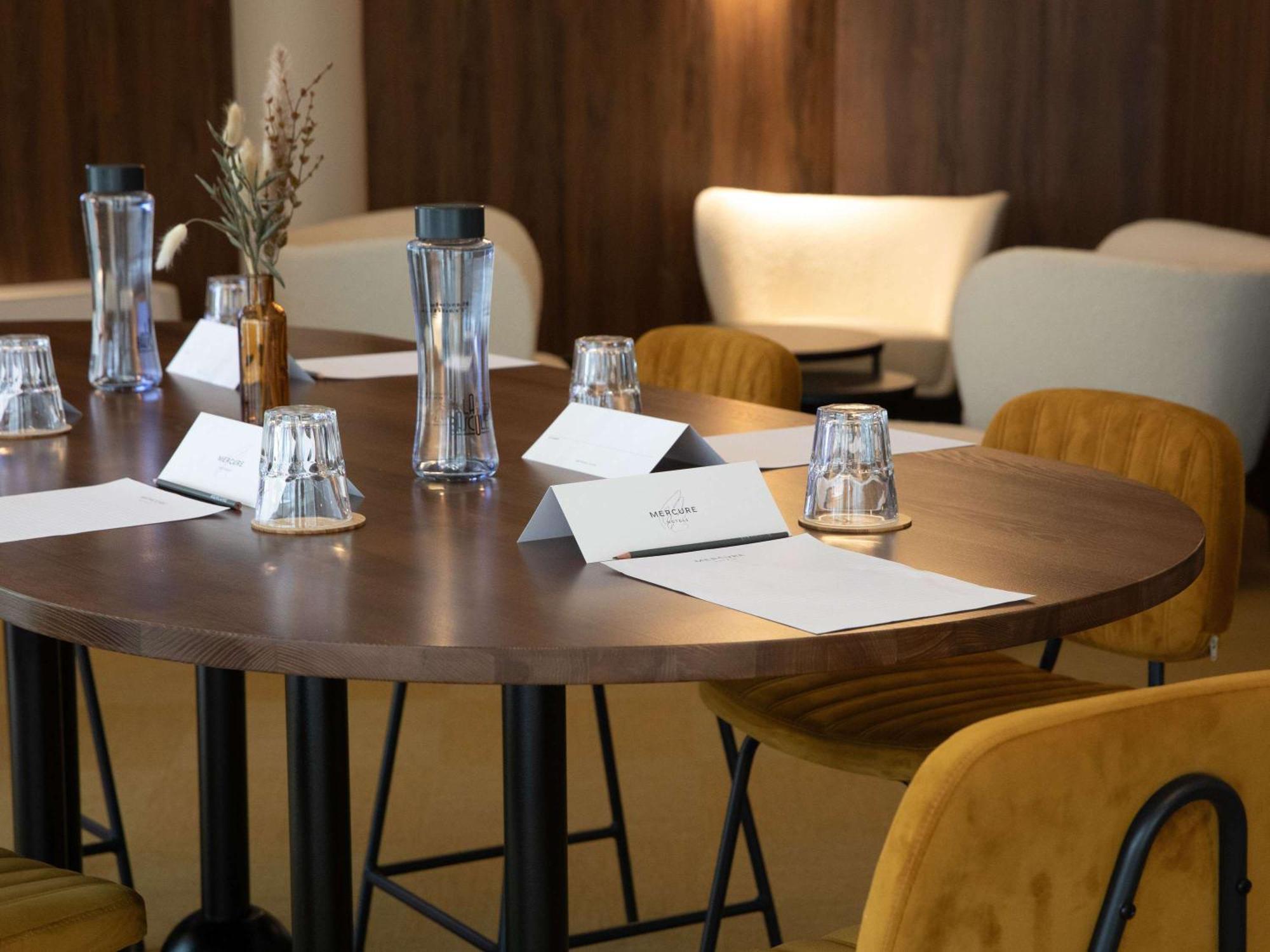 Hotel Mercure Lyon Centre Charpennes Вильорбан Екстериор снимка