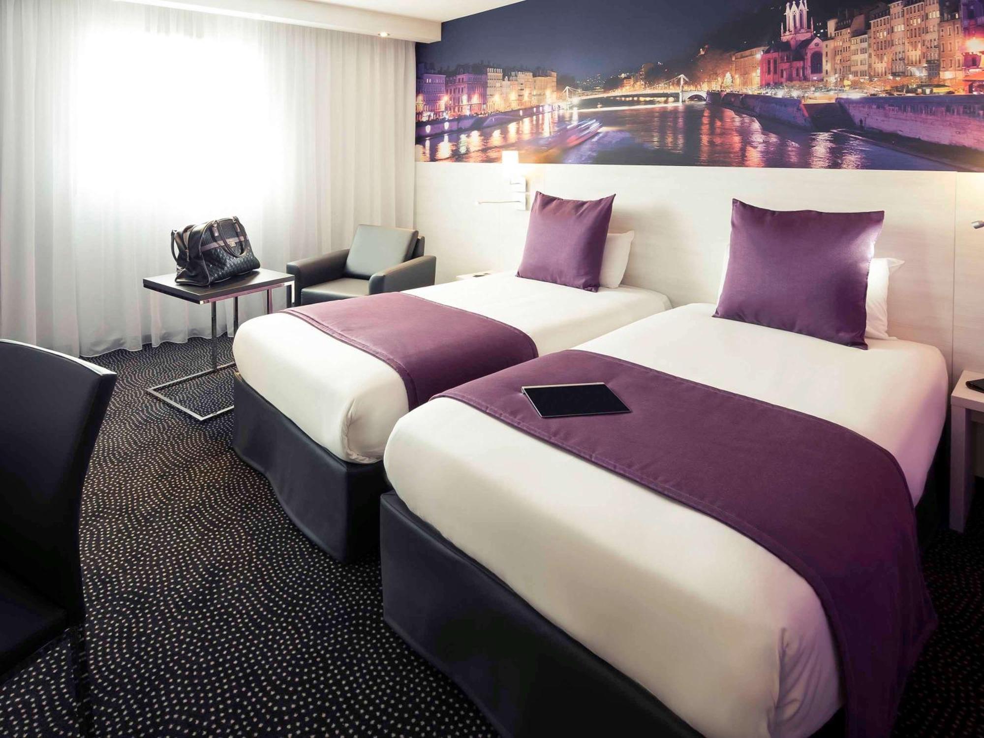 Hotel Mercure Lyon Centre Charpennes Вильорбан Екстериор снимка