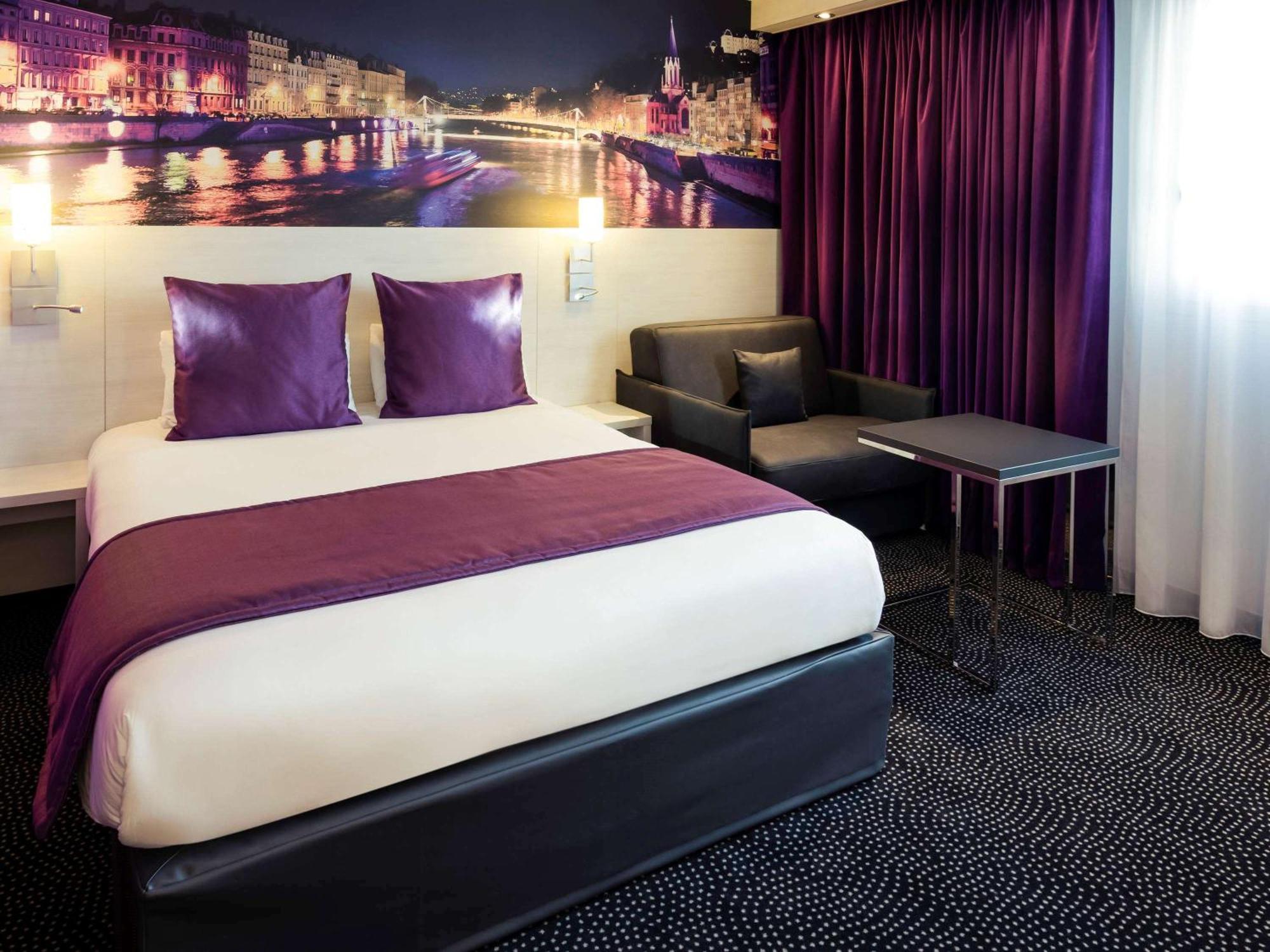 Hotel Mercure Lyon Centre Charpennes Вильорбан Екстериор снимка