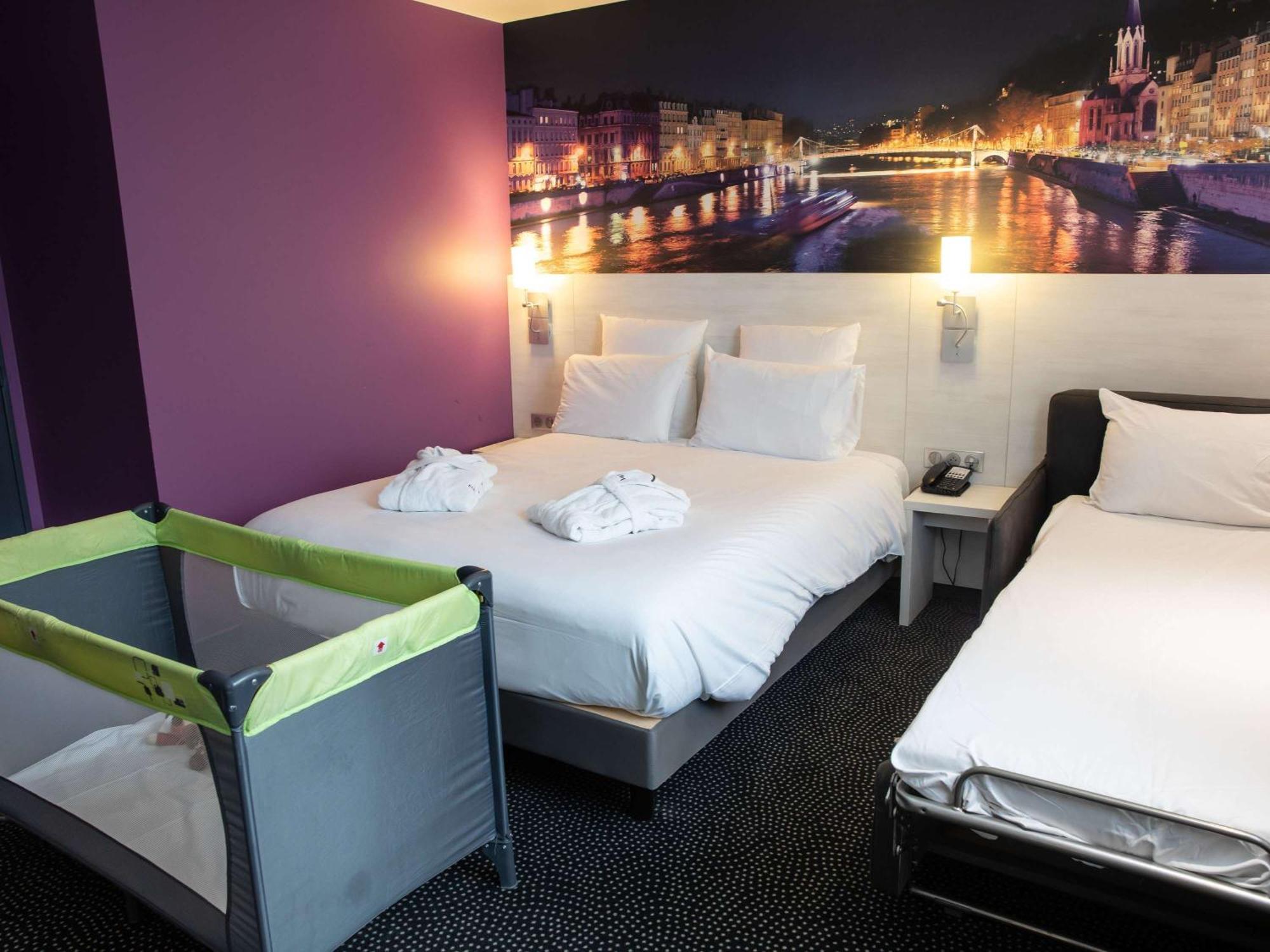 Hotel Mercure Lyon Centre Charpennes Вильорбан Екстериор снимка